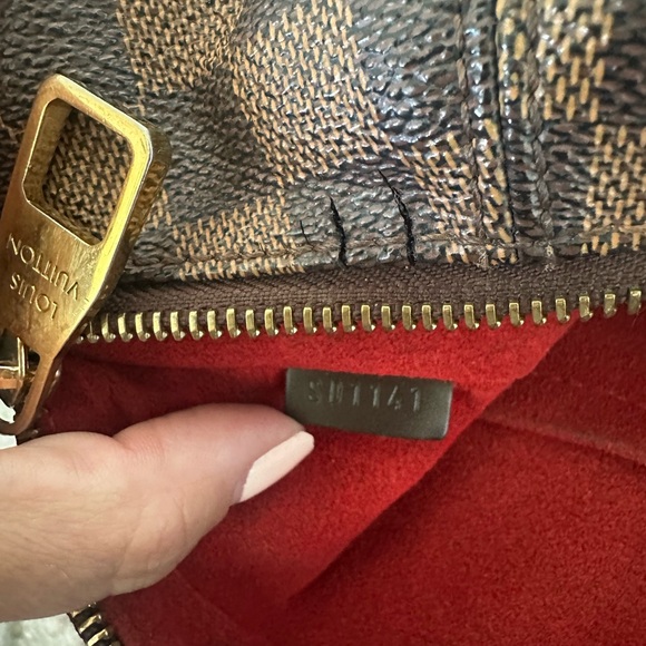 LV Damier Evene Ebora hand bag - Picture 5 of 13